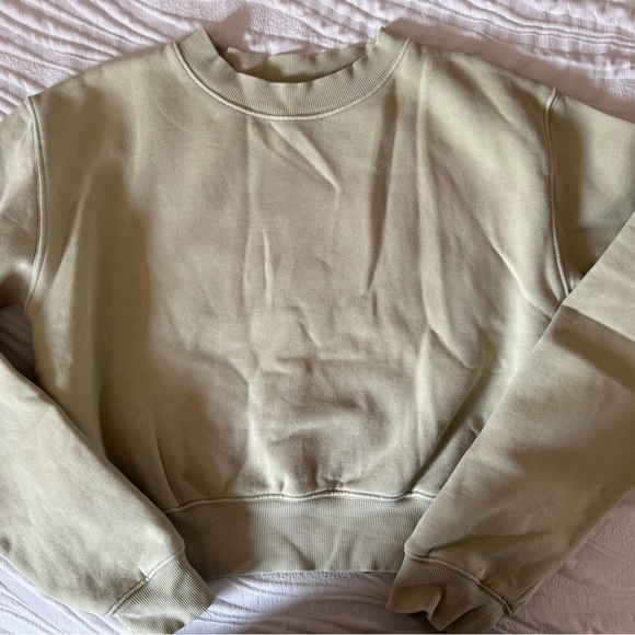 TNA Cropped Crewneck - Picture 8 of 8